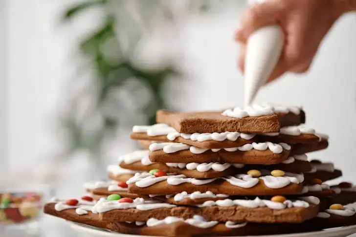 Which foods are targeted by the UK's junk food ban.,