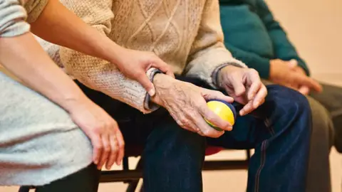 5 Costly Medicare Mistakes Retirees Make – Avoid Them to Protect Your Savings
